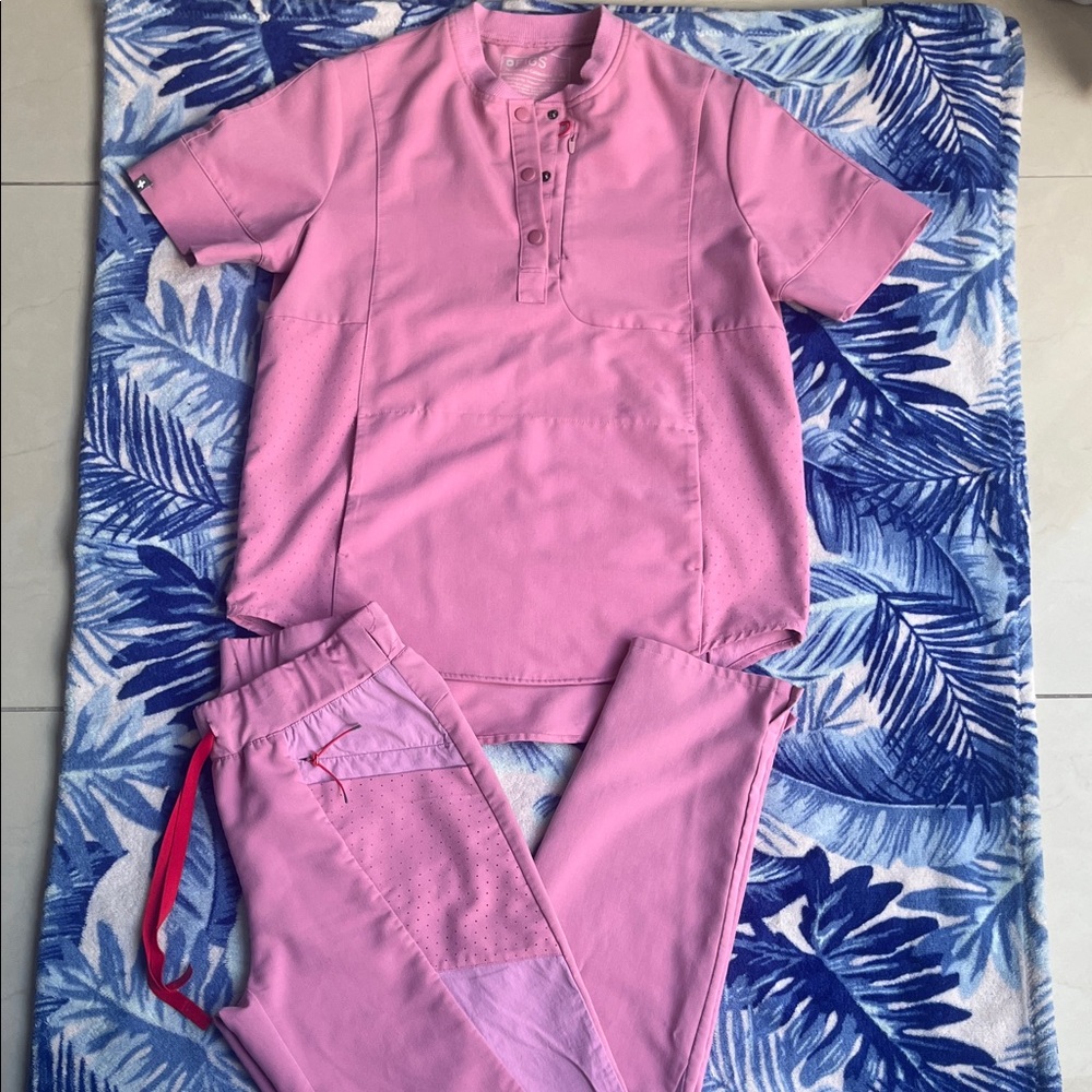Figs Women's Pink Scrub Top and Pants Set